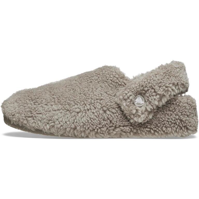 Crocs Unisex-Adult Classic Cozzzy Slipper, Fuzz Lined House Slippers for Women and Men