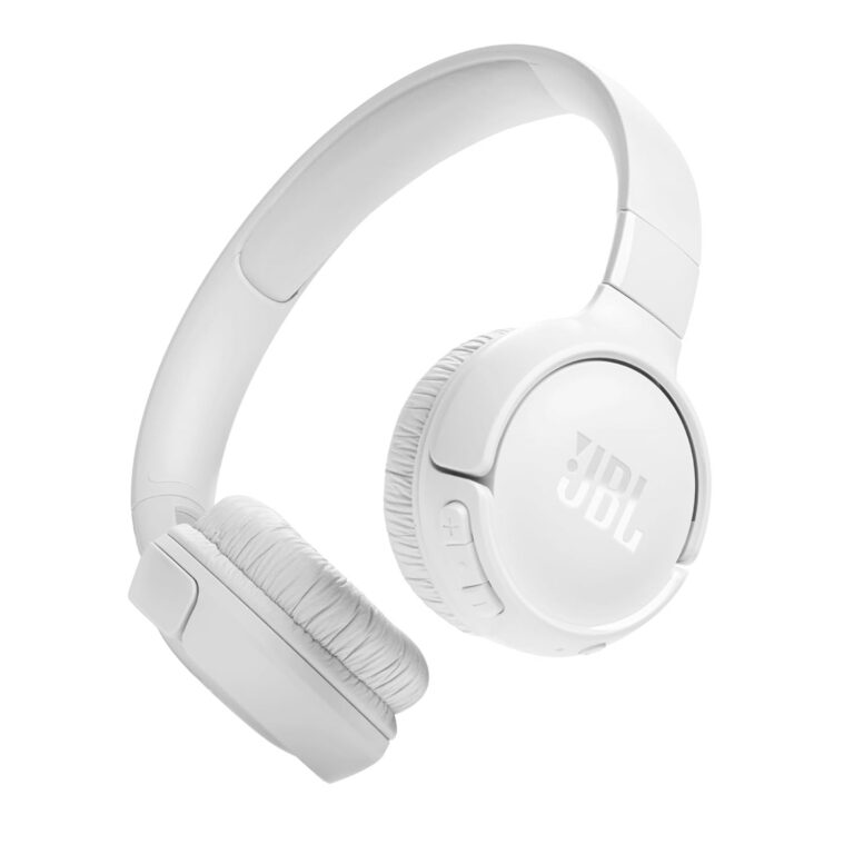 JBL Tune 520BT - Wireless On-Ear Headphones, Up to 57H Battery Life and Speed Charge, Lightweight, Comfortable and Foldable Design, Hands-Free Calls with Voice Aware (White)