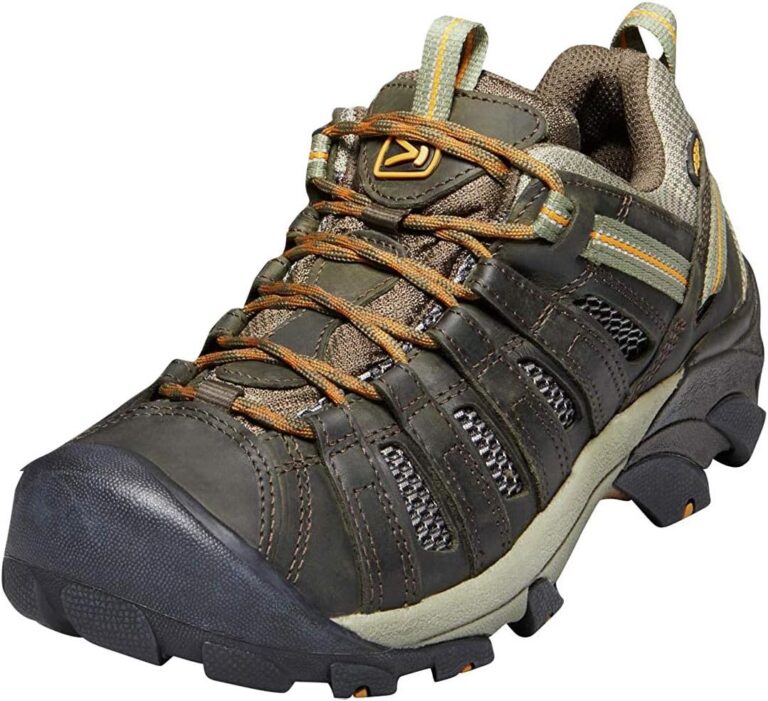 KEEN Men's Voyageur Hiking Shoes