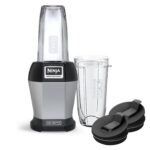 Ninja BL450C, Nutri Pro Personal Blender For Juices, Shakes & Smoothies, 18 and 24 Oz cups, Black/Silver, 900W (Canadian Version)