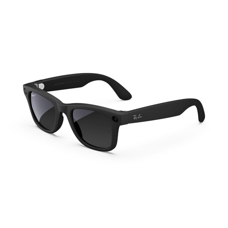 Ray-Ban Meta Glasses, Wayfarer - Matte Black/Polarized Gradient Graphite